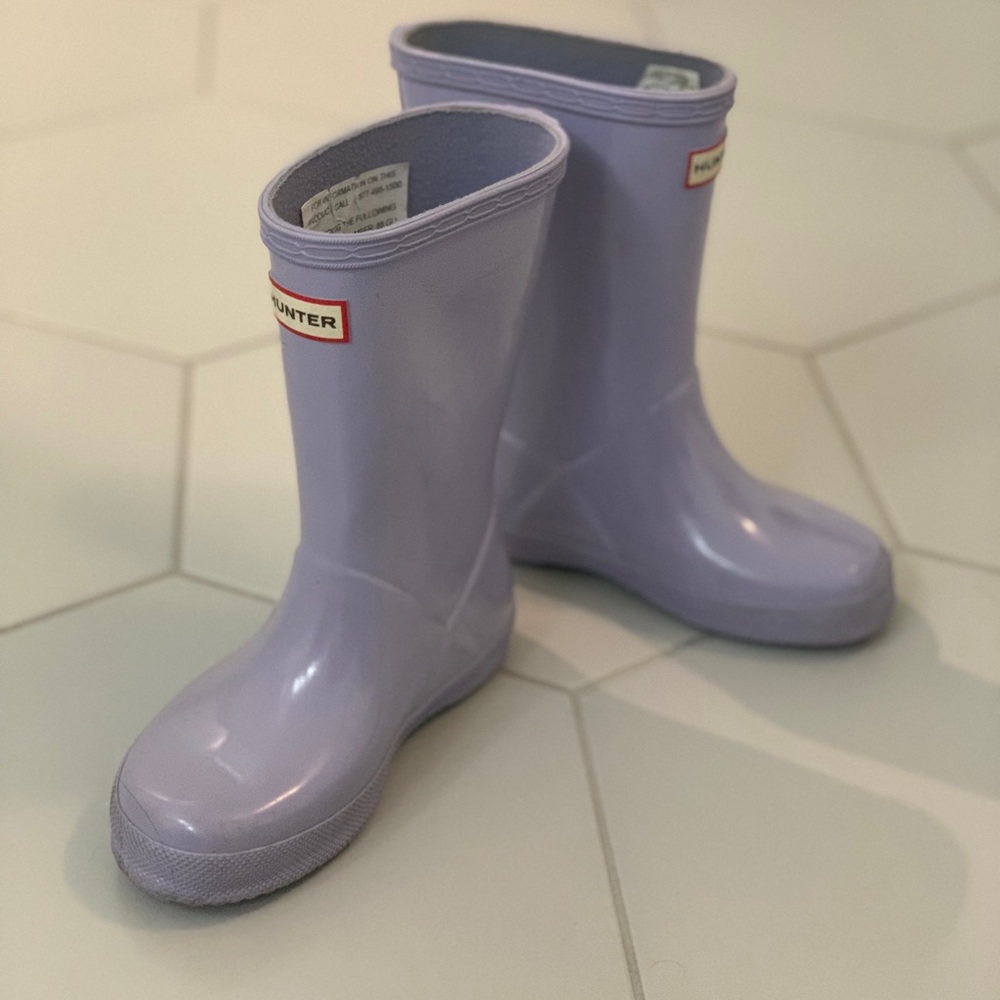 Hunter Boots size 11/12 (UK 10). Light Purple. Excellent used condition.